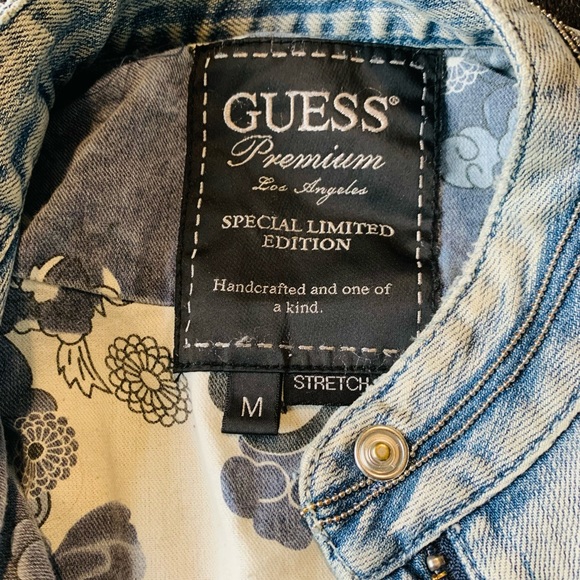❓GUESS❓ Jean Jacket *Limited Edition* - Picture 3 of 8